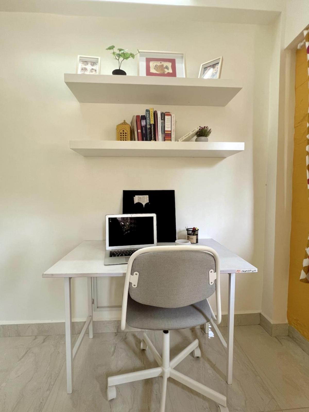 Quiet And Cozy 2bed 1 Bath Bandra Ocean Side Apartament Bombaj