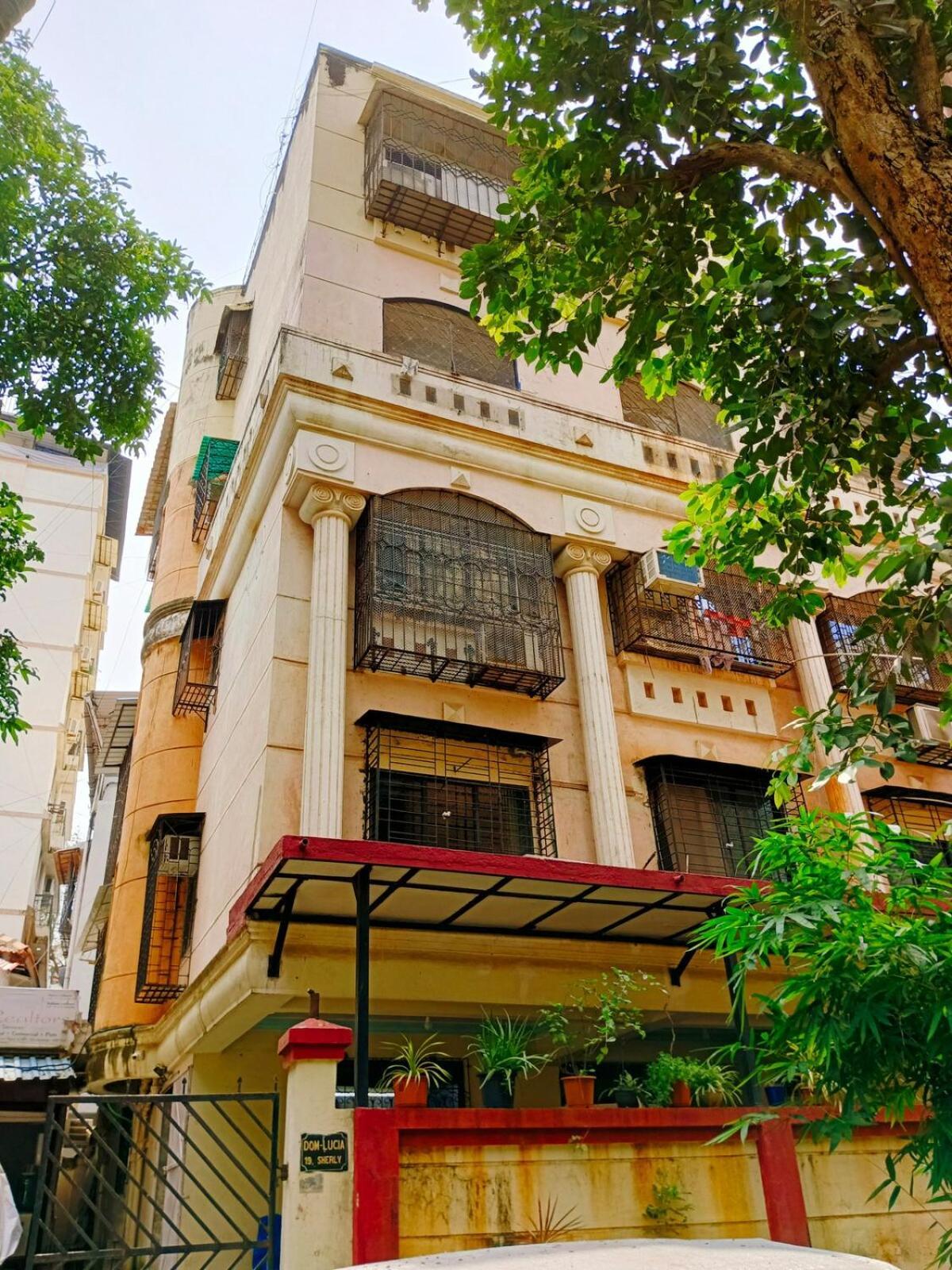 Quiet And Cozy 2bed 1 Bath Bandra Ocean Side Apartament Bombaj